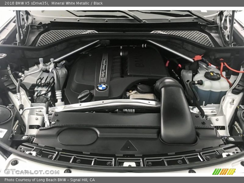 Mineral White Metallic / Black 2018 BMW X5 sDrive35i