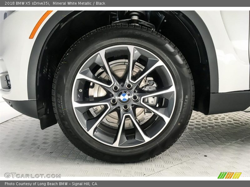 Mineral White Metallic / Black 2018 BMW X5 sDrive35i