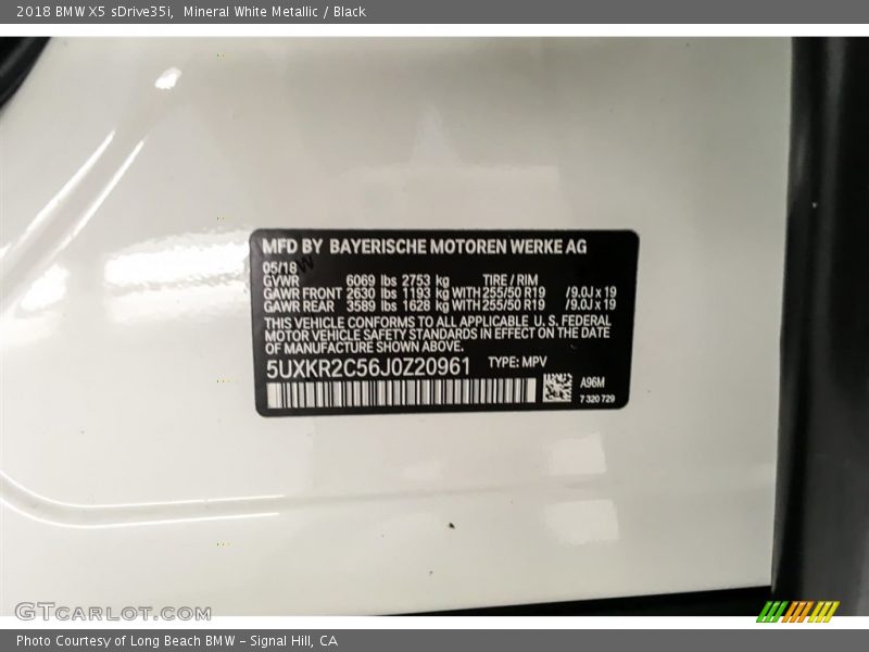 Mineral White Metallic / Black 2018 BMW X5 sDrive35i