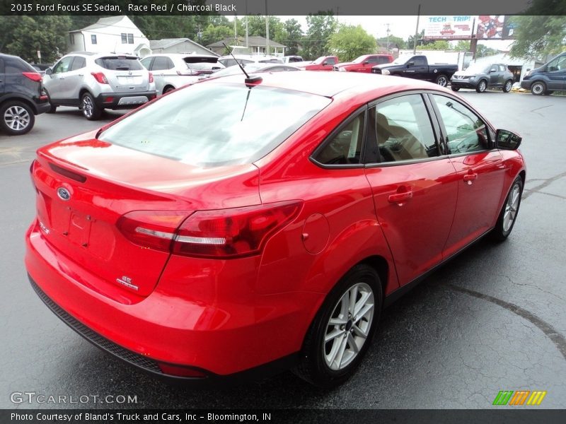 Race Red / Charcoal Black 2015 Ford Focus SE Sedan