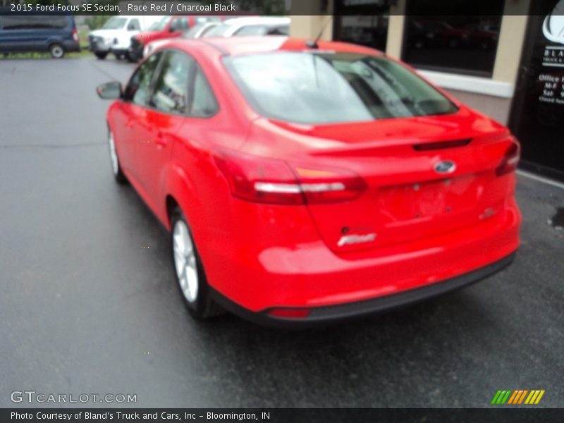 Race Red / Charcoal Black 2015 Ford Focus SE Sedan