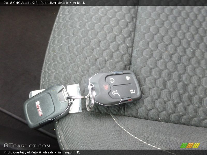 Quicksilver Metallic / Jet Black 2018 GMC Acadia SLE