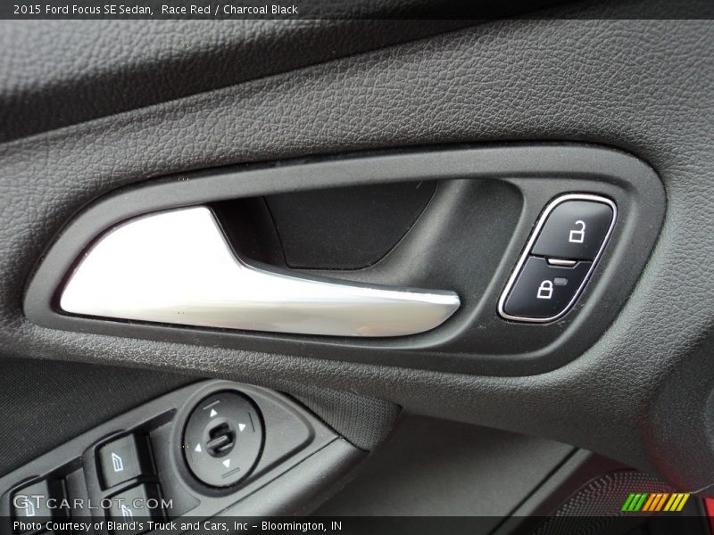 Race Red / Charcoal Black 2015 Ford Focus SE Sedan