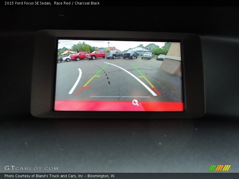 Race Red / Charcoal Black 2015 Ford Focus SE Sedan