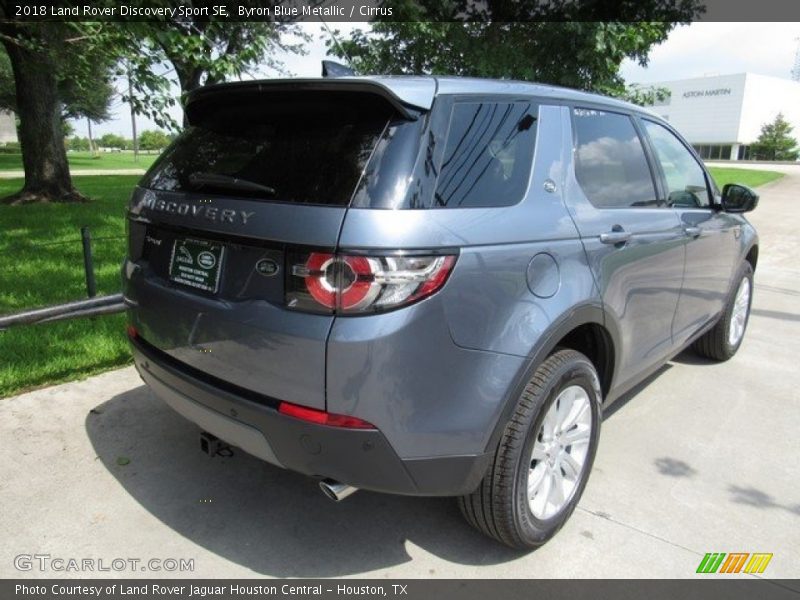 Byron Blue Metallic / Cirrus 2018 Land Rover Discovery Sport SE
