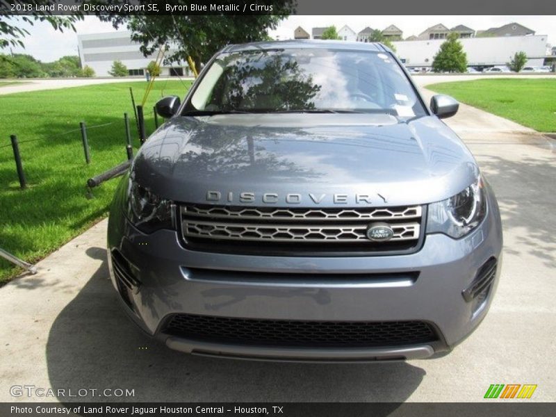 Byron Blue Metallic / Cirrus 2018 Land Rover Discovery Sport SE