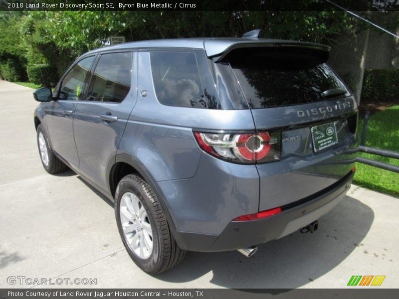 Byron Blue Metallic / Cirrus 2018 Land Rover Discovery Sport SE