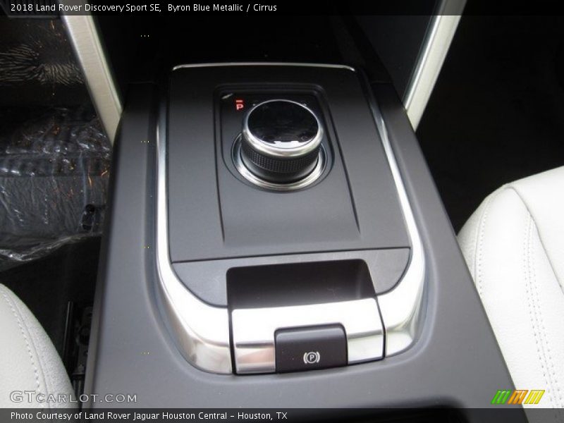 Byron Blue Metallic / Cirrus 2018 Land Rover Discovery Sport SE