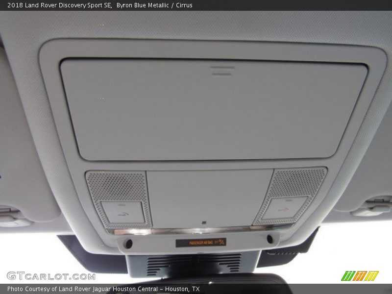 Byron Blue Metallic / Cirrus 2018 Land Rover Discovery Sport SE