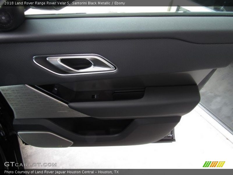 Santorini Black Metallic / Ebony 2018 Land Rover Range Rover Velar S
