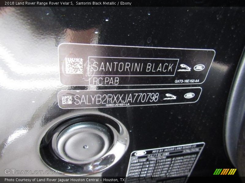 Santorini Black Metallic / Ebony 2018 Land Rover Range Rover Velar S