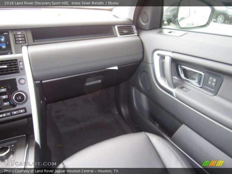 Indus Silver Metallic / Ebony 2018 Land Rover Discovery Sport HSE