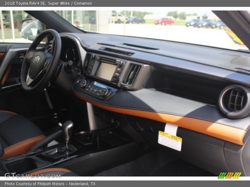 Super White / Cinnamon 2018 Toyota RAV4 SE