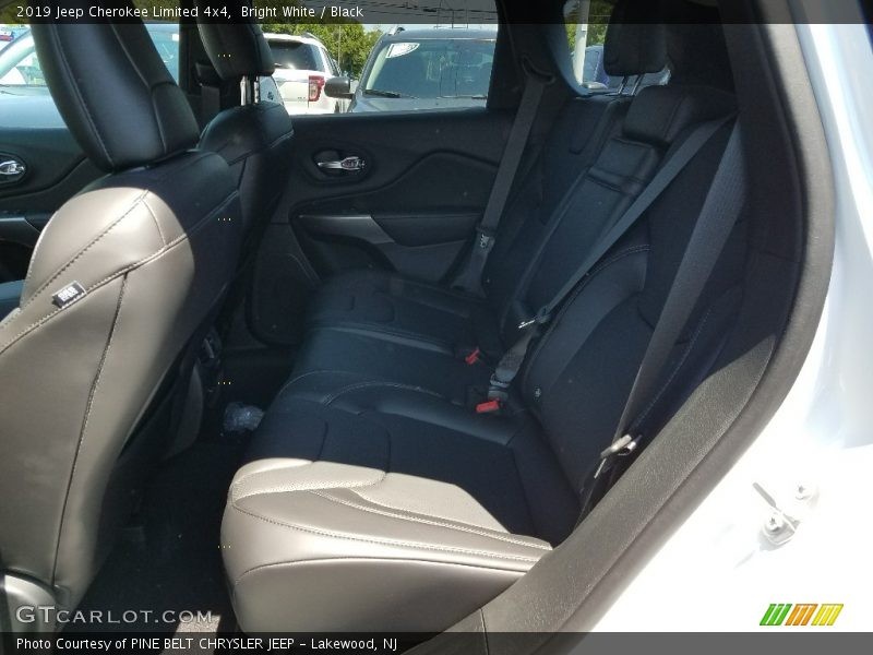 Bright White / Black 2019 Jeep Cherokee Limited 4x4
