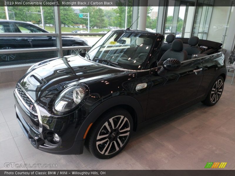 Front 3/4 View of 2019 Convertible Cooper S