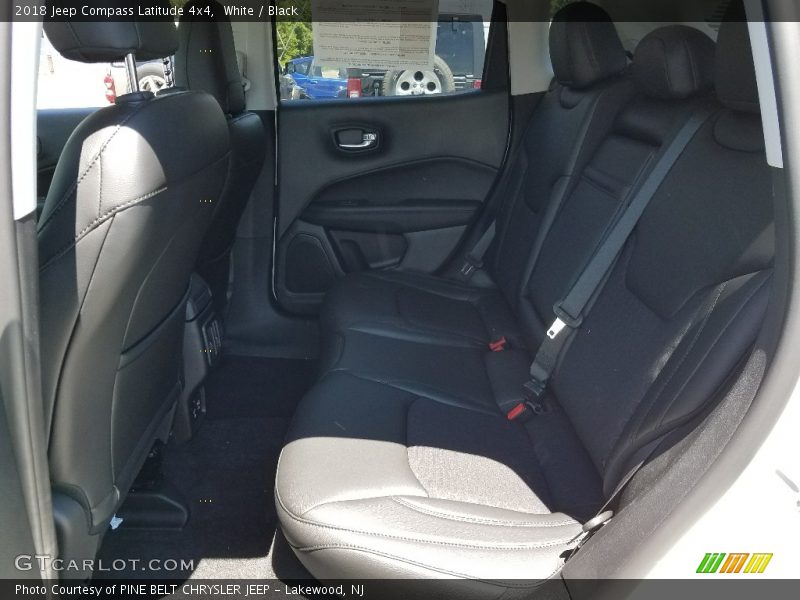 White / Black 2018 Jeep Compass Latitude 4x4