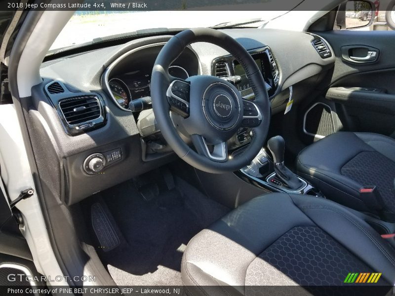 White / Black 2018 Jeep Compass Latitude 4x4