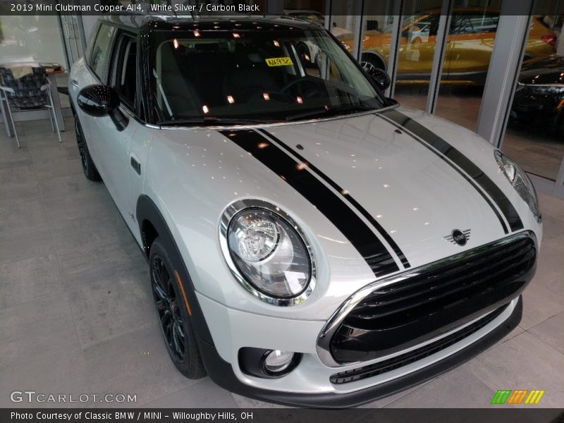 White Silver / Carbon Black 2019 Mini Clubman Cooper All4