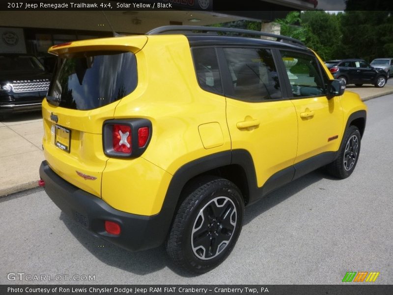 Solar Yellow / Black 2017 Jeep Renegade Trailhawk 4x4