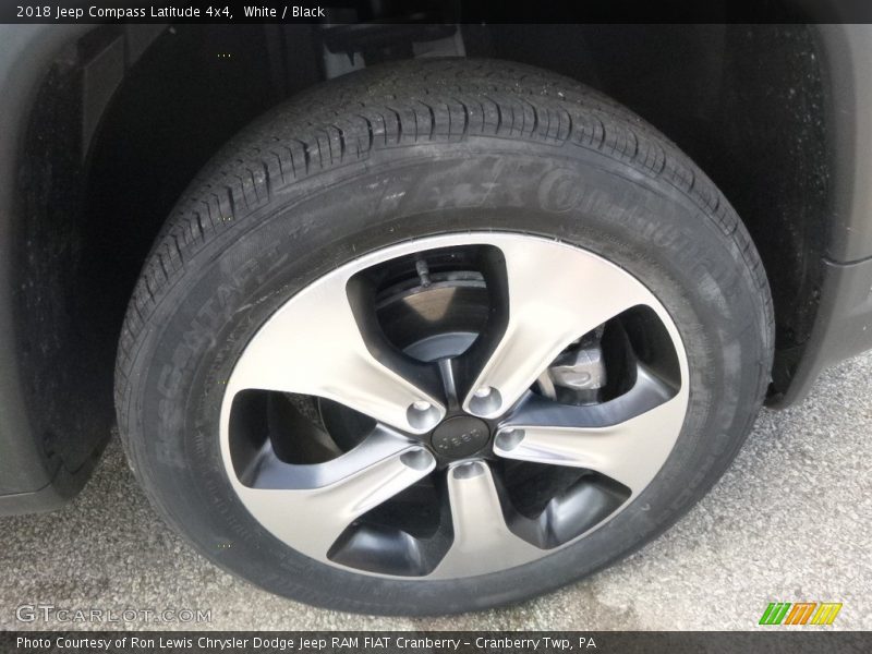 White / Black 2018 Jeep Compass Latitude 4x4