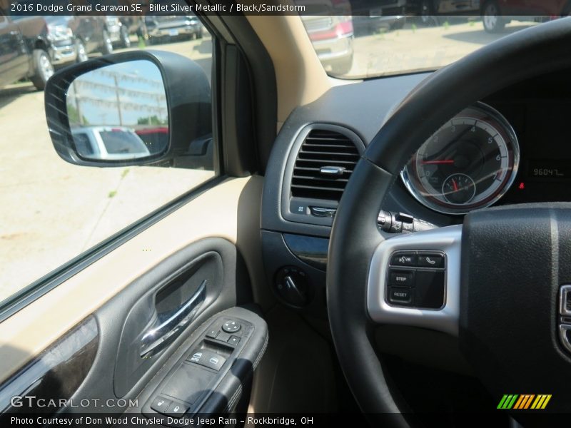 Billet Silver Metallic / Black/Sandstorm 2016 Dodge Grand Caravan SE