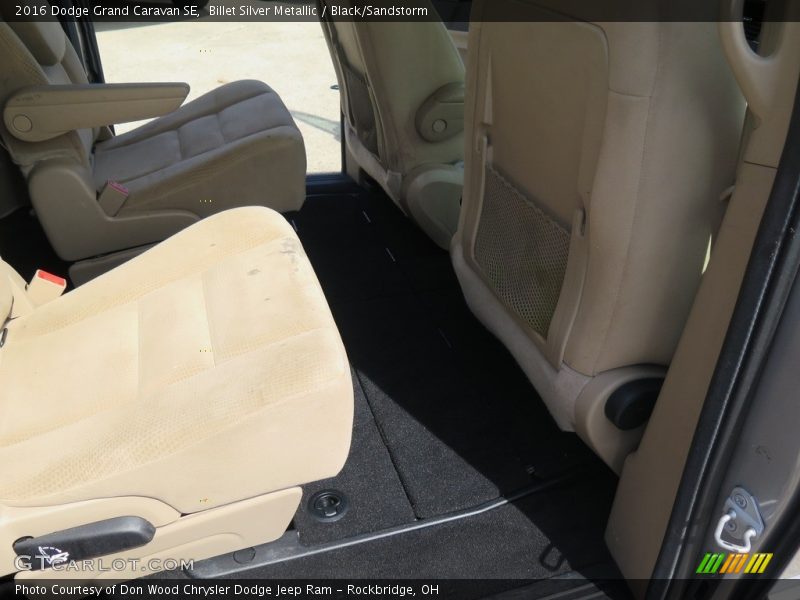 Billet Silver Metallic / Black/Sandstorm 2016 Dodge Grand Caravan SE