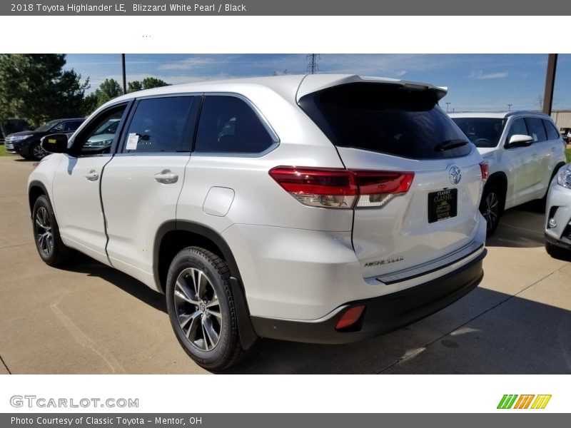 Blizzard White Pearl / Black 2018 Toyota Highlander LE