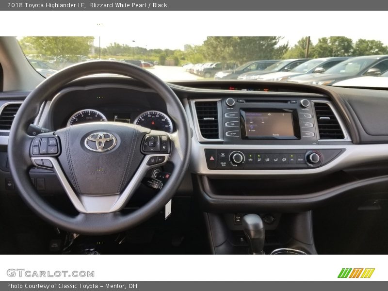 Blizzard White Pearl / Black 2018 Toyota Highlander LE