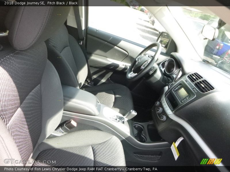 Pitch Black / Black 2018 Dodge Journey SE