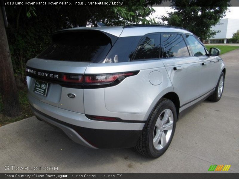 Indus Silver Metallic / Ebony 2018 Land Rover Range Rover Velar S