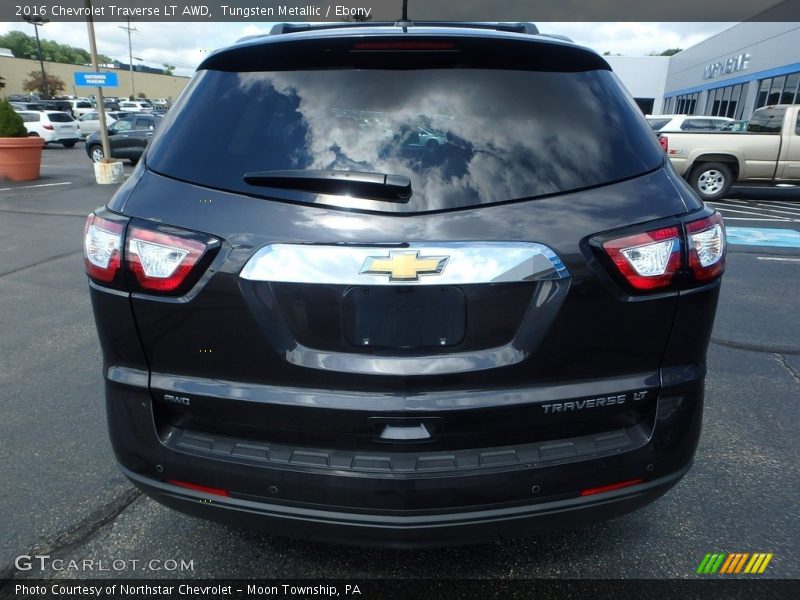 Tungsten Metallic / Ebony 2016 Chevrolet Traverse LT AWD