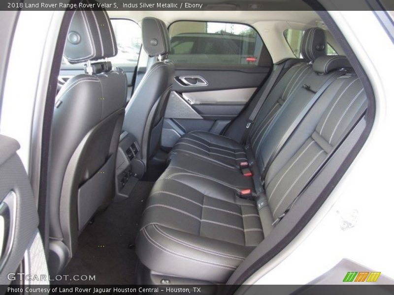 Indus Silver Metallic / Ebony 2018 Land Rover Range Rover Velar S
