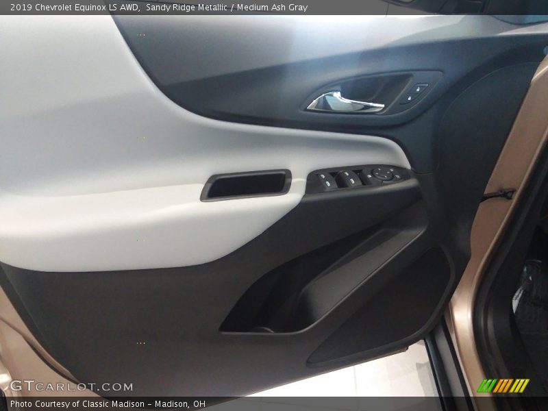 Sandy Ridge Metallic / Medium Ash Gray 2019 Chevrolet Equinox LS AWD