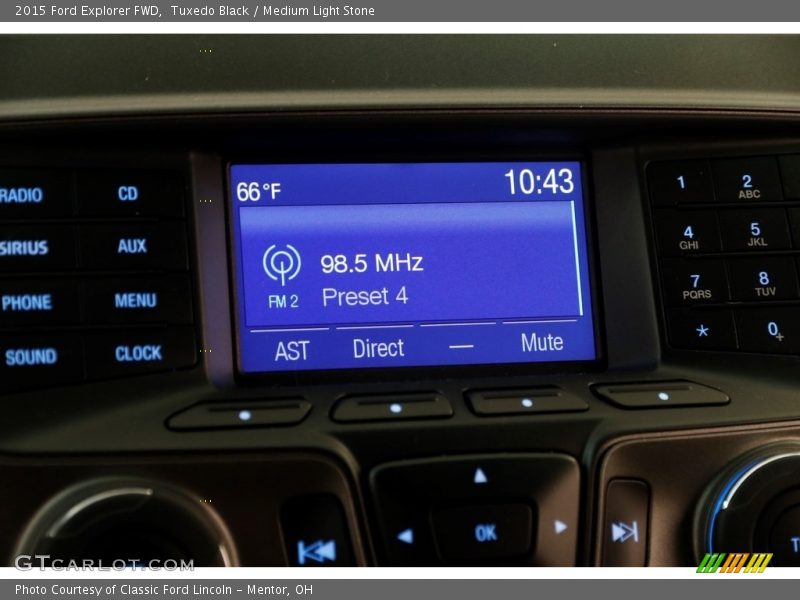 Tuxedo Black / Medium Light Stone 2015 Ford Explorer FWD