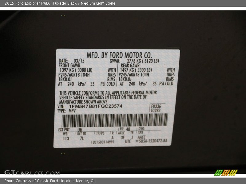 Tuxedo Black / Medium Light Stone 2015 Ford Explorer FWD