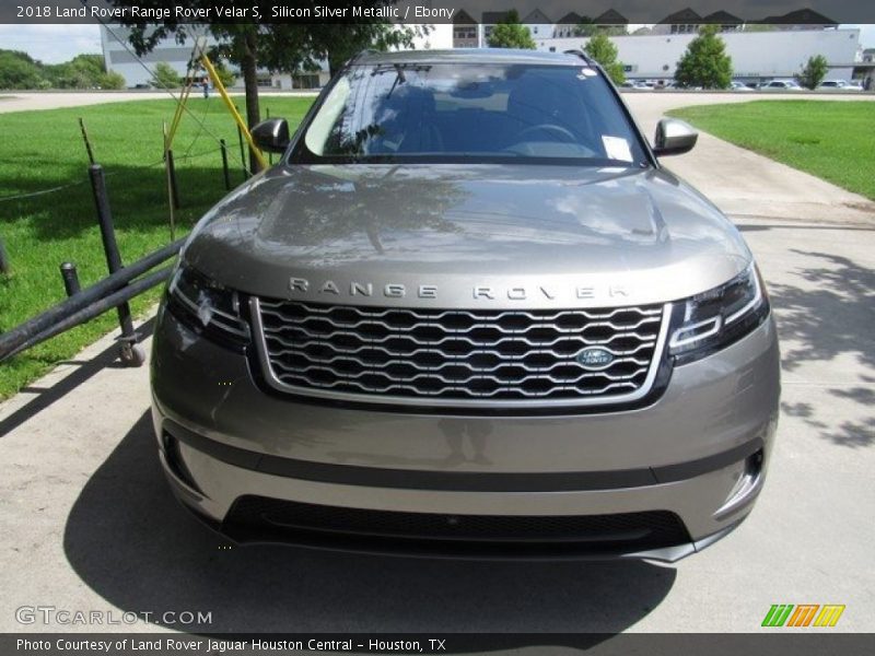 Silicon Silver Metallic / Ebony 2018 Land Rover Range Rover Velar S