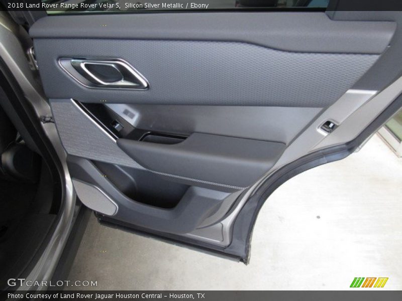 Silicon Silver Metallic / Ebony 2018 Land Rover Range Rover Velar S