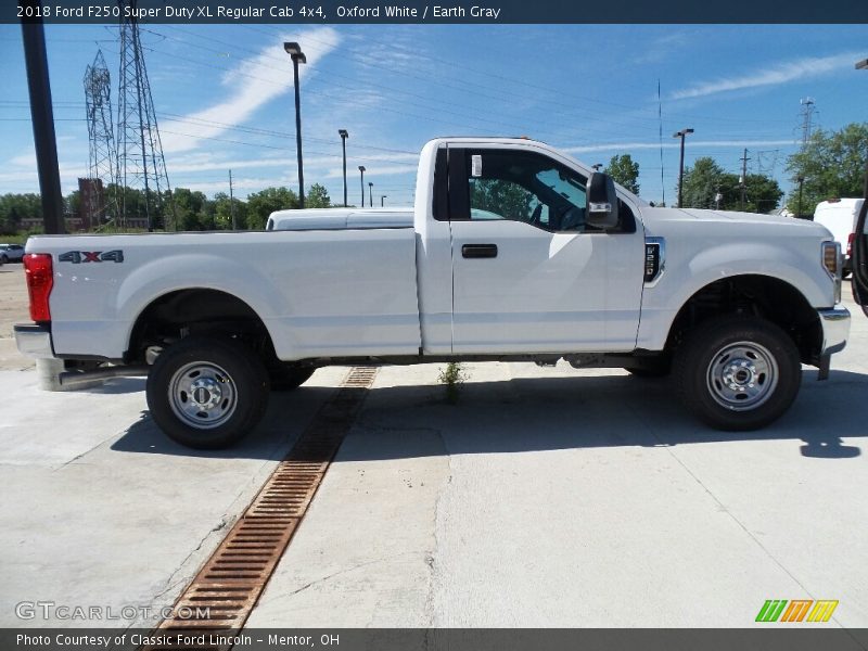 Oxford White / Earth Gray 2018 Ford F250 Super Duty XL Regular Cab 4x4