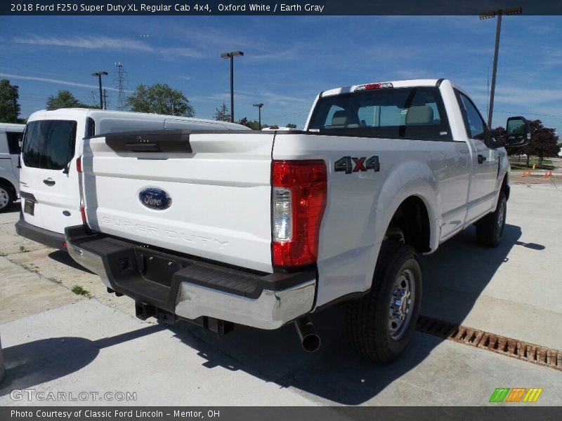 Oxford White / Earth Gray 2018 Ford F250 Super Duty XL Regular Cab 4x4
