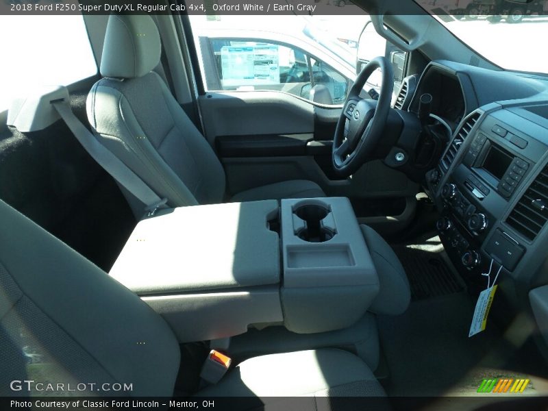 Oxford White / Earth Gray 2018 Ford F250 Super Duty XL Regular Cab 4x4