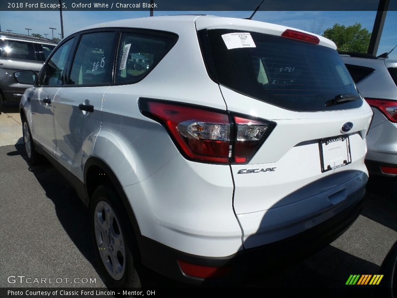 Oxford White / Charcoal Black 2018 Ford Escape S
