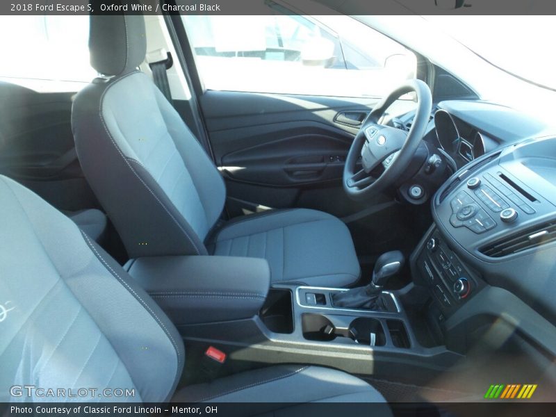 Oxford White / Charcoal Black 2018 Ford Escape S