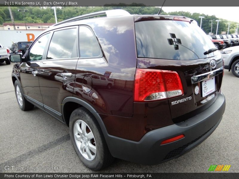 Dark Cherry / Black 2011 Kia Sorento LX