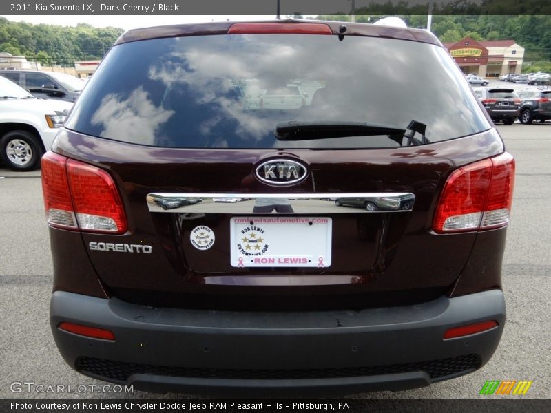 Dark Cherry / Black 2011 Kia Sorento LX