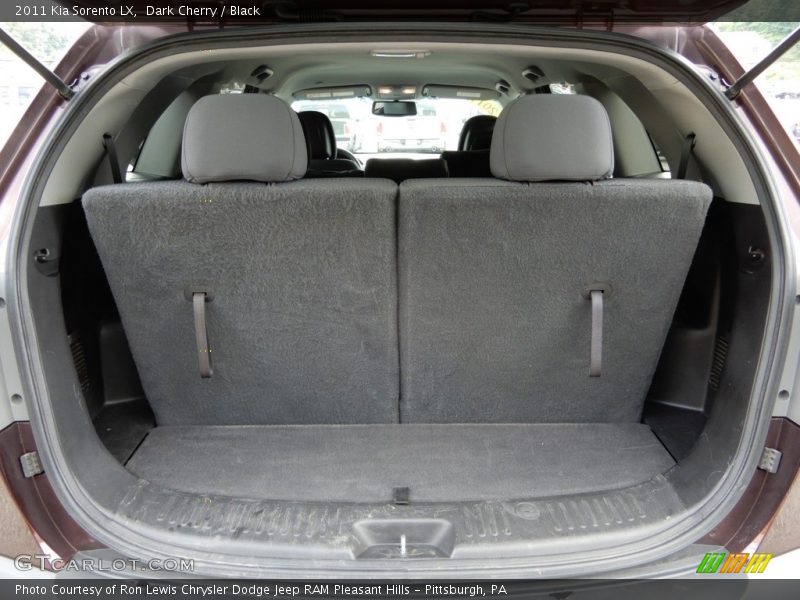 Dark Cherry / Black 2011 Kia Sorento LX