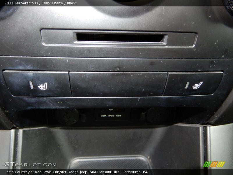 Dark Cherry / Black 2011 Kia Sorento LX