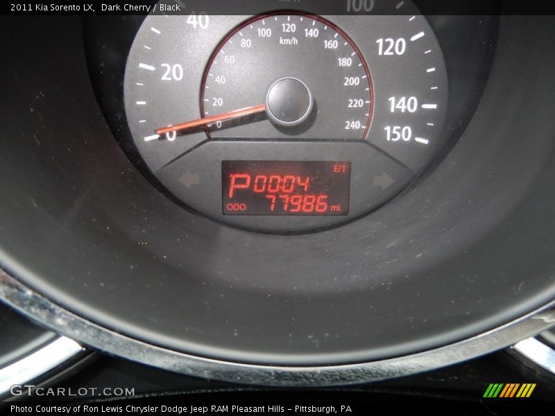 Dark Cherry / Black 2011 Kia Sorento LX