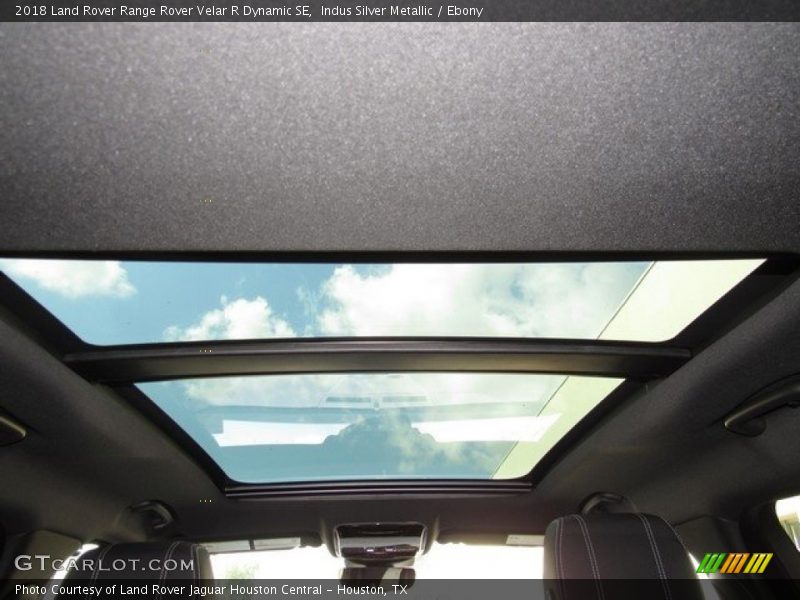 Indus Silver Metallic / Ebony 2018 Land Rover Range Rover Velar R Dynamic SE