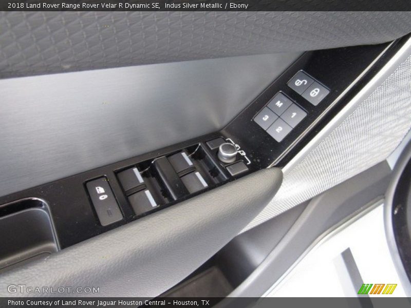 Indus Silver Metallic / Ebony 2018 Land Rover Range Rover Velar R Dynamic SE