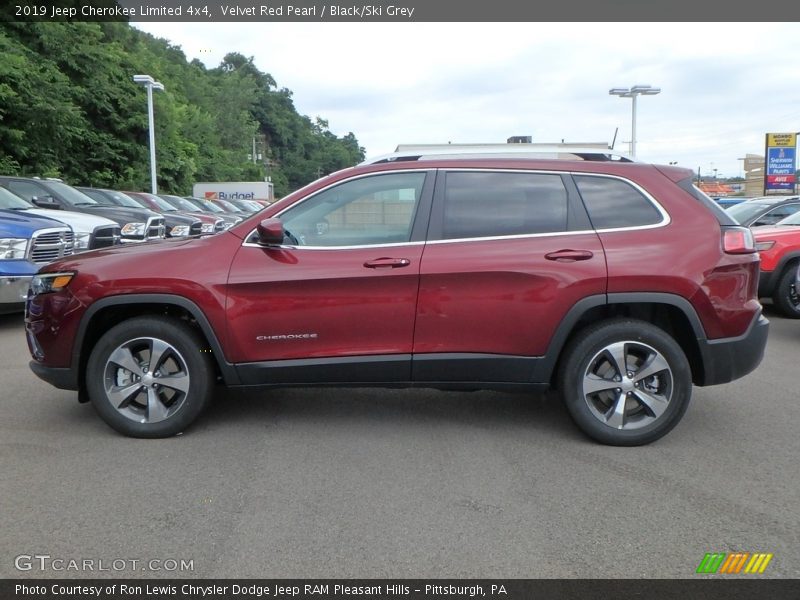 Velvet Red Pearl / Black/Ski Grey 2019 Jeep Cherokee Limited 4x4